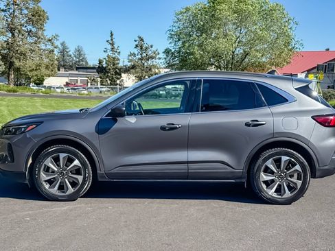 Used 2025 Ford Escape Platinum AWD/4WD image 8