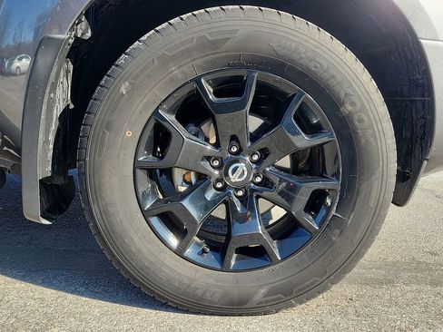 Used 2020 Nissan Frontier SV w/ Midnight Edition Floor Mats image 8