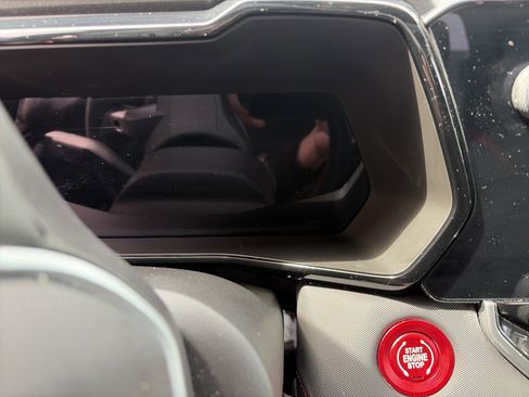 Certified 2024 Chevrolet Colorado Z71 w/ Z71 Convenience Package 2 image 11