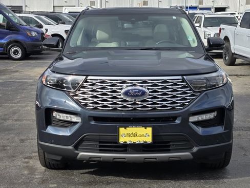 Certified 2022 Ford Explorer Platinum w/ Equipment Group 601A image 2