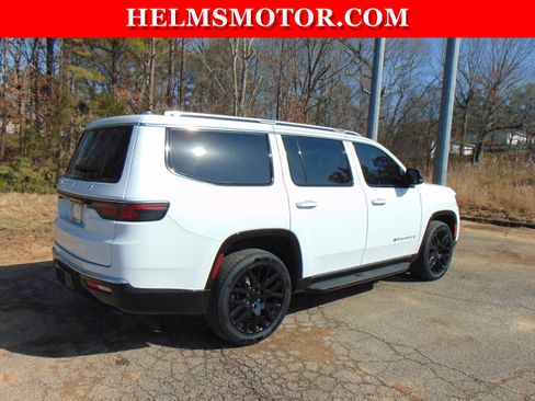 Certified 2025 Jeep Wagoneer 4DR 4WD image 15