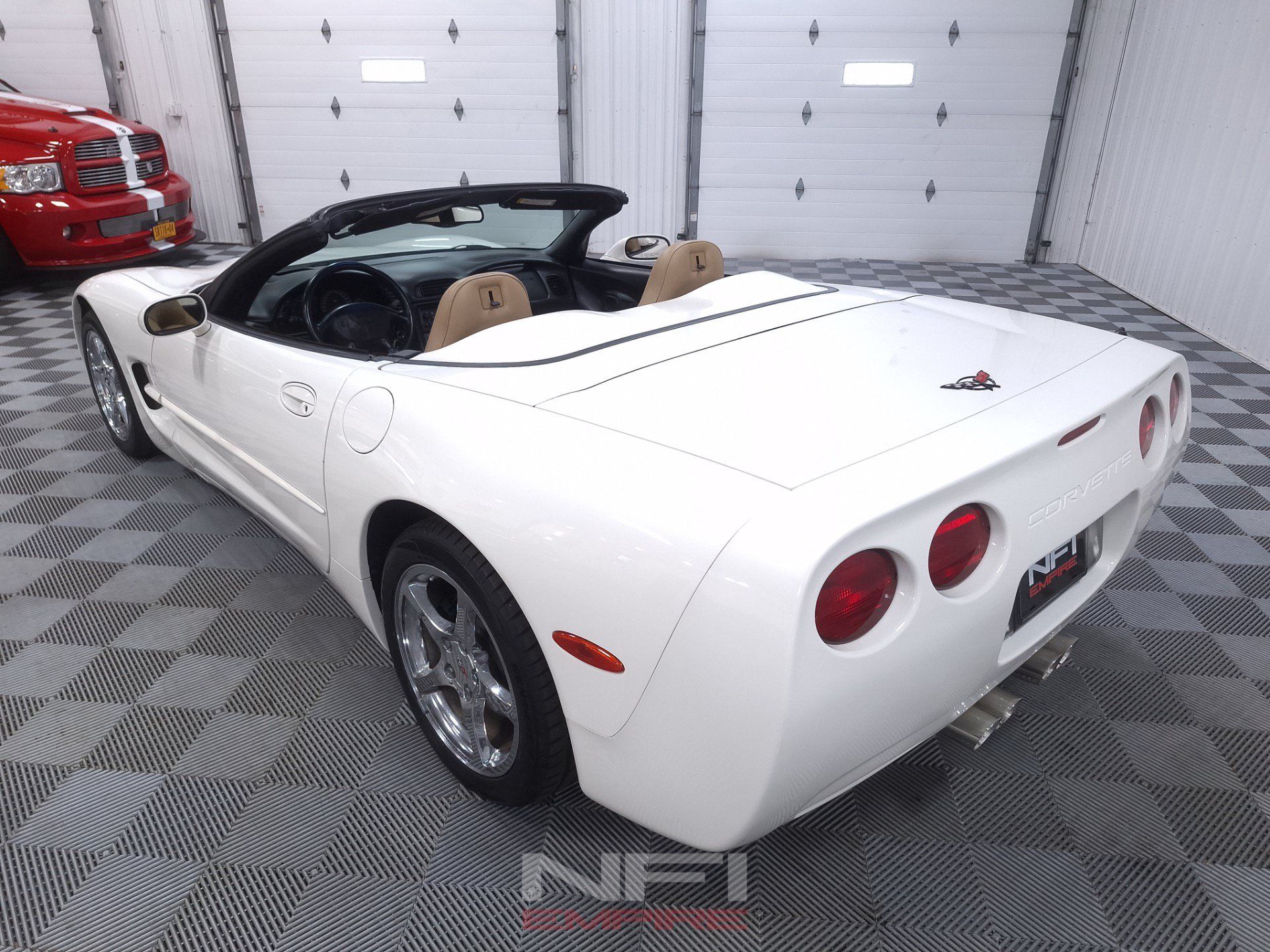 Used 2001 Chevrolet Corvette Convertible w/ Preferred Equipment Group2 RWD image 17