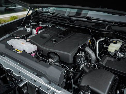 New 2026 Toyota Tundra SR5 AWD/4WD image 7