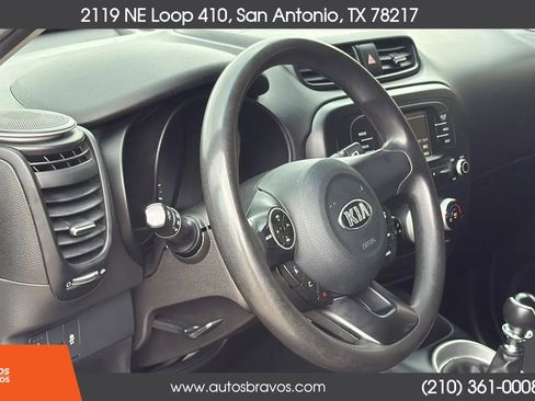 Used 2018 Kia Soul FWD image 11