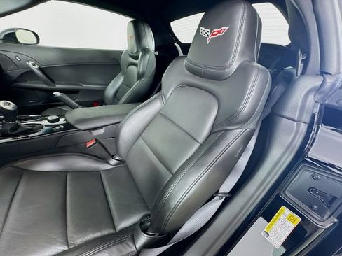 Used 2013 Chevrolet Corvette 427 w/ 1SB Preferred Equipment Group RWD image 11