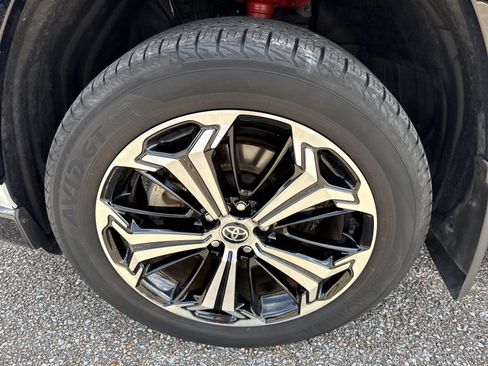 Used 2024 Toyota RAV4 XSE AWD/4WD image 10