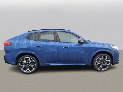 Used 2025 BMW X2 M35i w/ Premium Package image 4