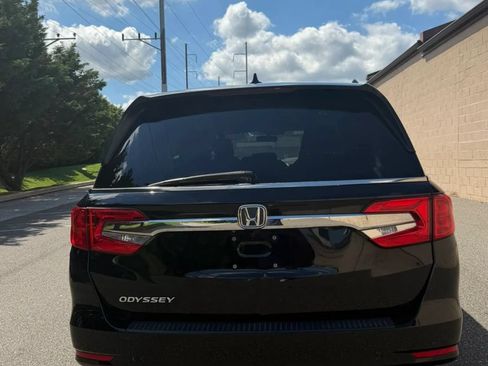 Used 2018 Honda Odyssey EX image 6