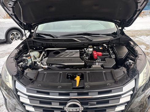 Used 2024 Nissan Rogue SV image 43