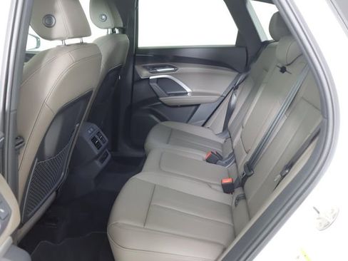 New 2026 Audi Q5 Premium image 15