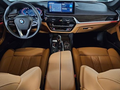 Certified 2023 BMW 530i image 18