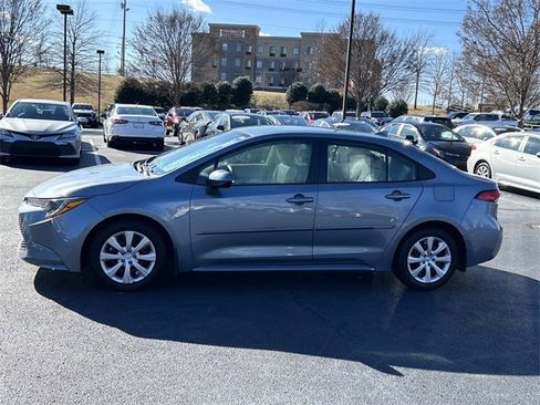 Used 2023 Toyota Corolla LE image 7