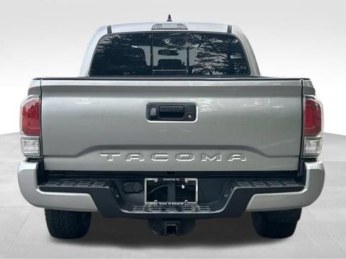 Used 2021 Toyota Tacoma TRD Sport AWD/4WD image 5