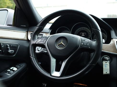 Used 2016 Mercedes-Benz E 350 Sedan image 6
