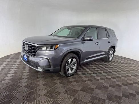 Certified 2024 Honda Pilot EX-L image 3
