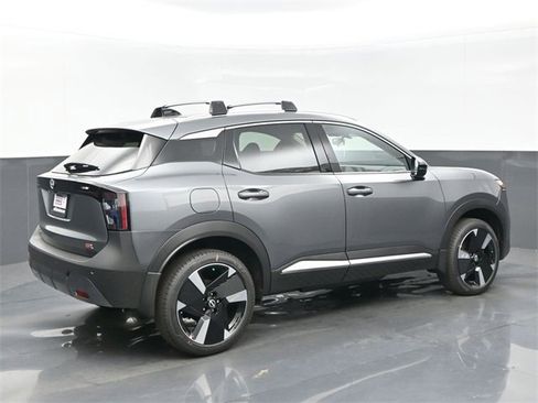 Used 2026 Nissan Kicks SR image 6