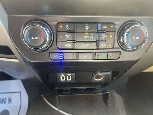 Used 2019 Ford F150 Lariat w/ FX4 Off-Road Package image 16