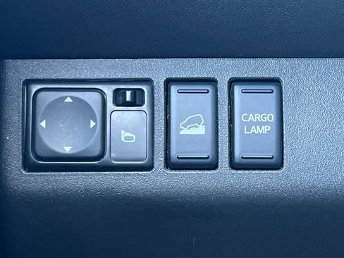 Used 2021 Nissan Frontier PRO-4X w/ Pro-4x Utility Package image 31