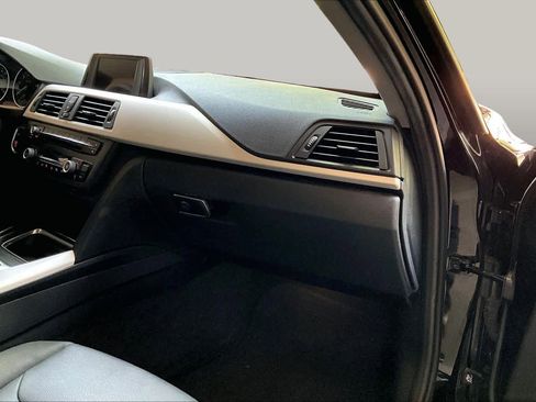 Used 2015 BMW 320i Sedan RWD image 18