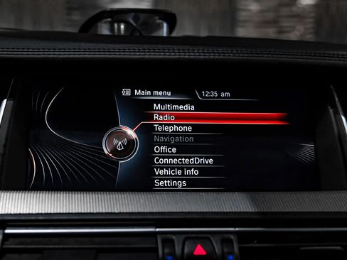 Used 2014 BMW M5 RWD image 34