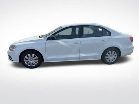 Used 2015 Volkswagen Jetta S image 4