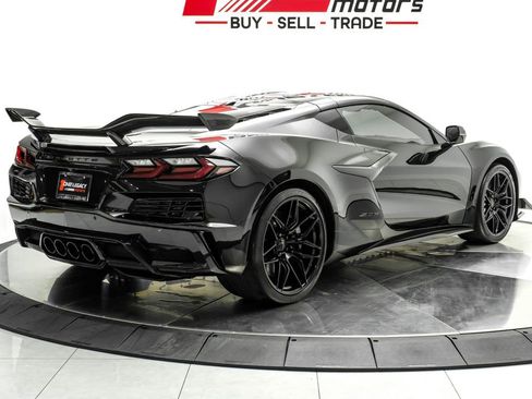 Used 2025 Chevrolet Corvette Z06 w/ Z07 Performance Package RWD image 6