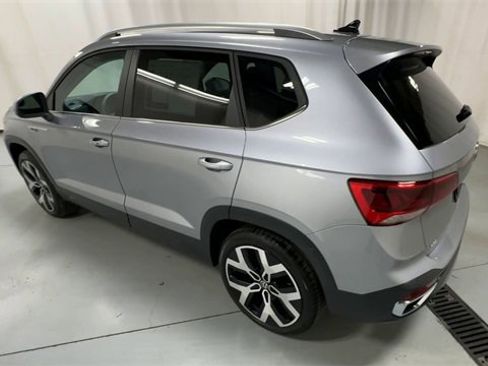 Used 2022 Volkswagen Taos SEL image 6