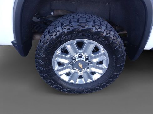 Used 2024 Chevrolet Silverado 3500 High Country w/ High Country Premium Package image 10