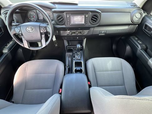 Used 2019 Toyota Tacoma SR w/ SR Convenience Package RWD image 11