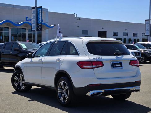 Used 2019 Mercedes-Benz GLC 300 4MATIC image 5