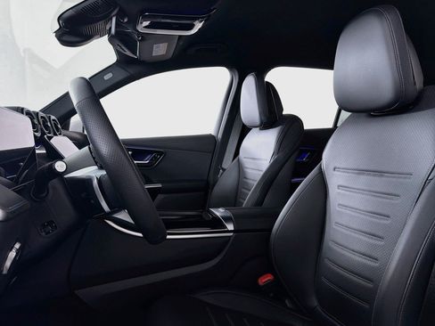 Certified 2025 Mercedes-Benz GLC 350e 4MATIC image 18