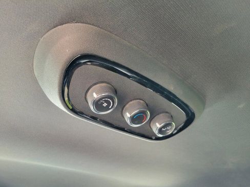 Used 2023 Dodge Durango GT image 31