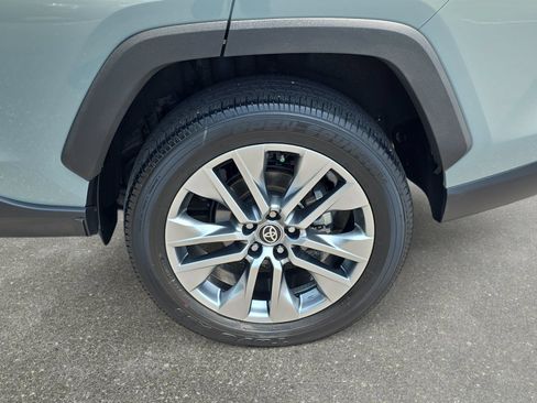 Used 2023 Toyota RAV4 XLE Premium FWD image 33