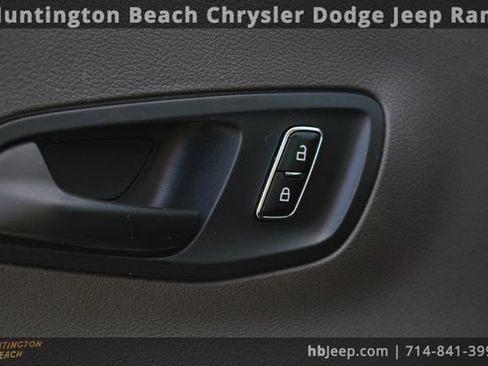 Used 2023 Ford Transit 350 XLT image 13