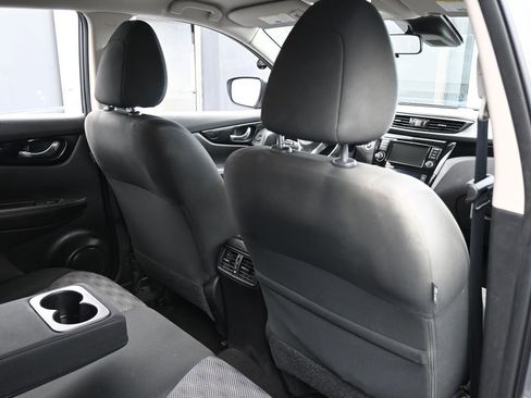 Used 2021 Nissan Rogue Sport SV image 40