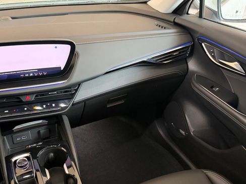Used 2024 Buick Envision Preferred AWD/4WD image 37