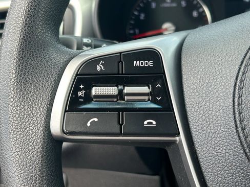 Used 2019 Kia Sorento AWD V6 image 18