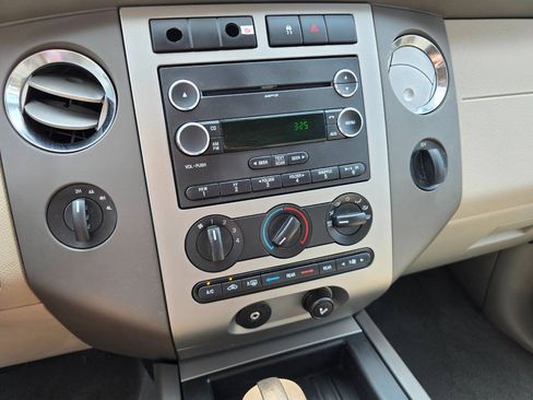 Used 2008 Ford Expedition EL XLT AWD/4WD image 16
