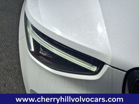 Certified 2025 Volvo XC40 B5 Ultra w/ Protection Package Premier image 10
