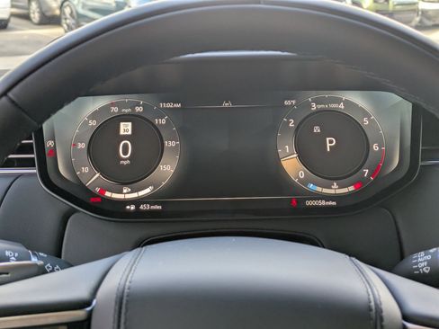 Used 2025 Land Rover Range Rover Sport SE image 17