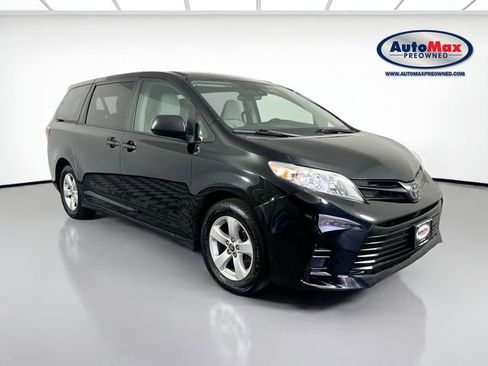 Used 2019 Toyota Sienna L image 1