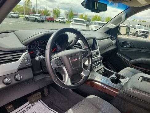 Used 2019 GMC Yukon SLE w/ SLE Value Package AWD/4WD image 25