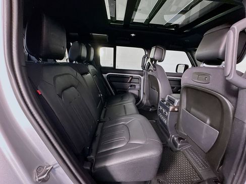 Used 2020 Land Rover Defender 110 X image 28