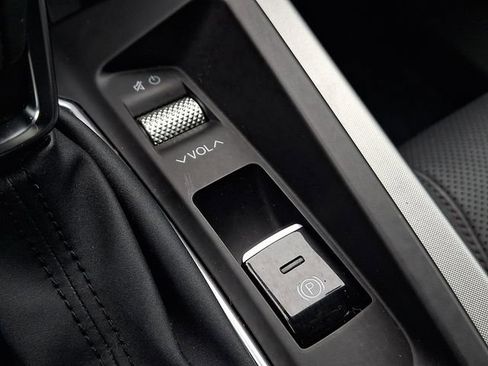 Used 2024 Alfa Romeo Tonale Ti w/ Premium Interior Package image 27