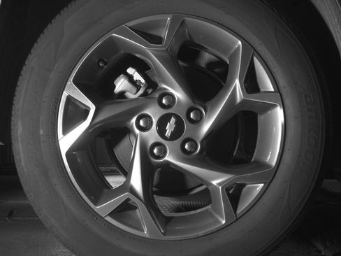 Used 2025 Chevrolet Trax LT FWD image 15