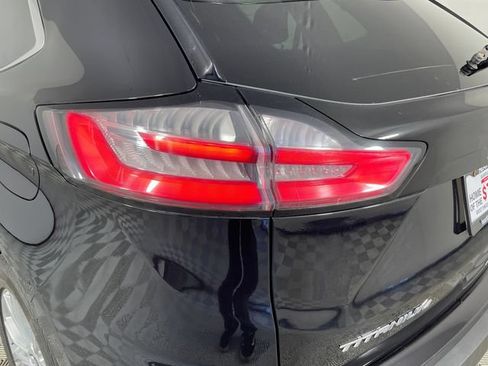 Used 2021 Ford Edge Titanium w/ Canadian Touring Package AWD/4WD image 18