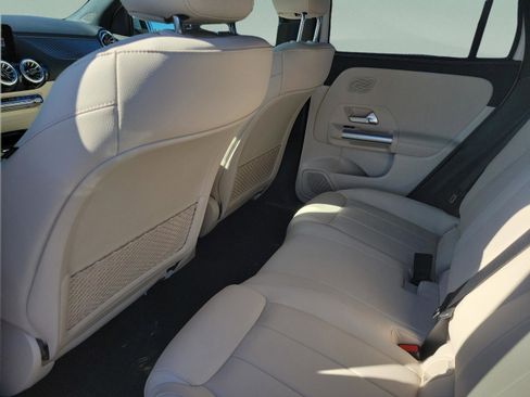 Certified 2025 Mercedes-Benz GLA 250 image 7