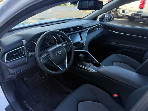 Used 2018 Toyota Camry LE w/ Convenience Package image 11