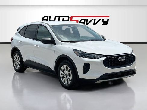 Used 2026 Ford Escape Active w/ Tech Pack #1 FWD image 1