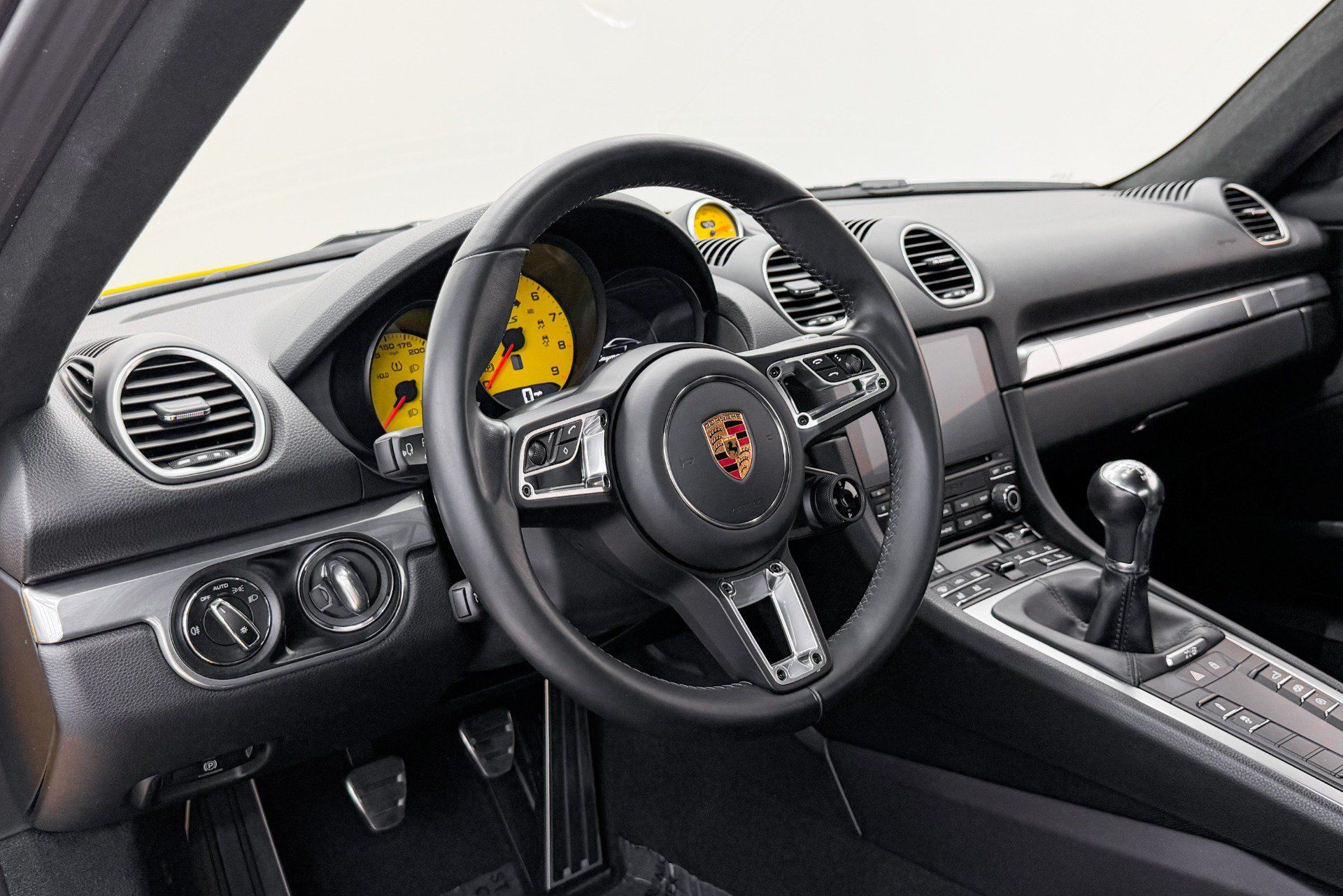 Used 2023 Porsche 718 Cayman GTS RWD image 13